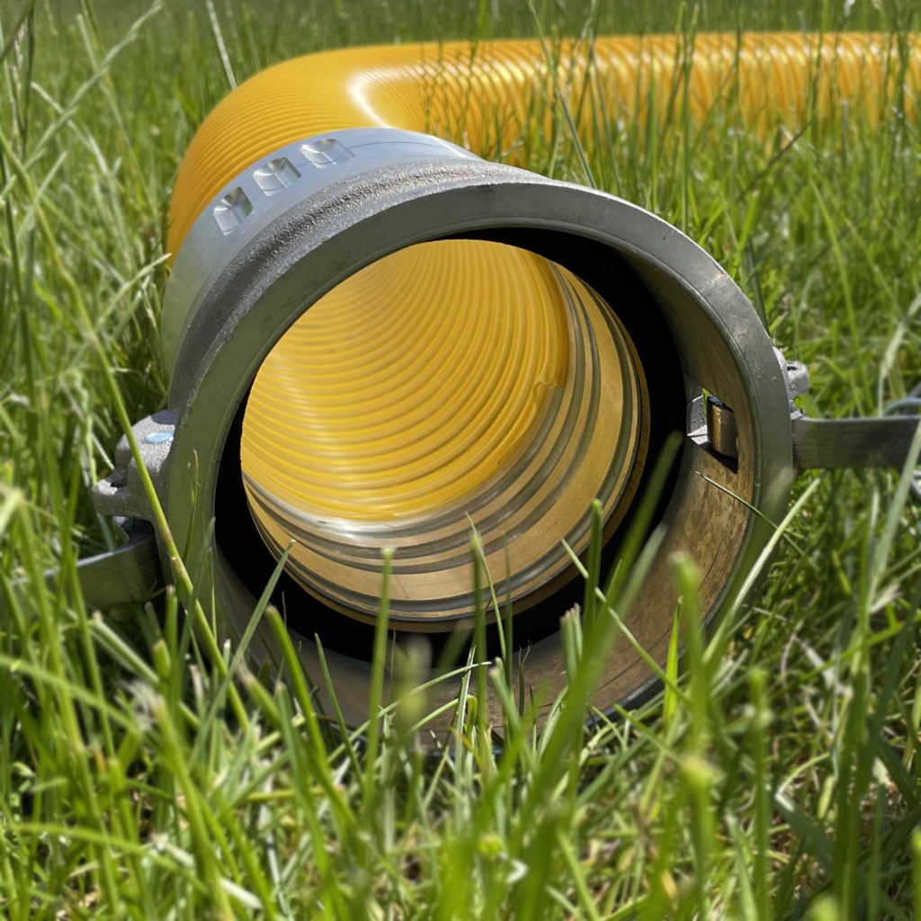 photo showing full flow with swivel cam mulch hose connector